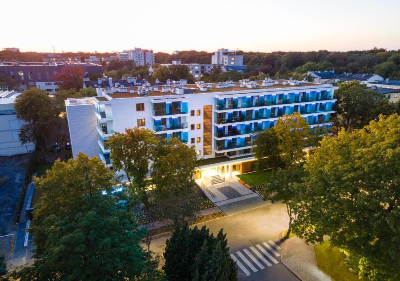 Apartament Whiteblue Kolobrzeg Z Duzym Ogrodkiem - 100 M Od Plazy! Whiteblue Kolberg Apartment Mit Grossem Garten - 100 M Vom Strand Entfernt! Whiteblue Kolobrzeg Apartman S Velkou Zahradou - 100 M Od Plaze! Dış mekan fotoğraf