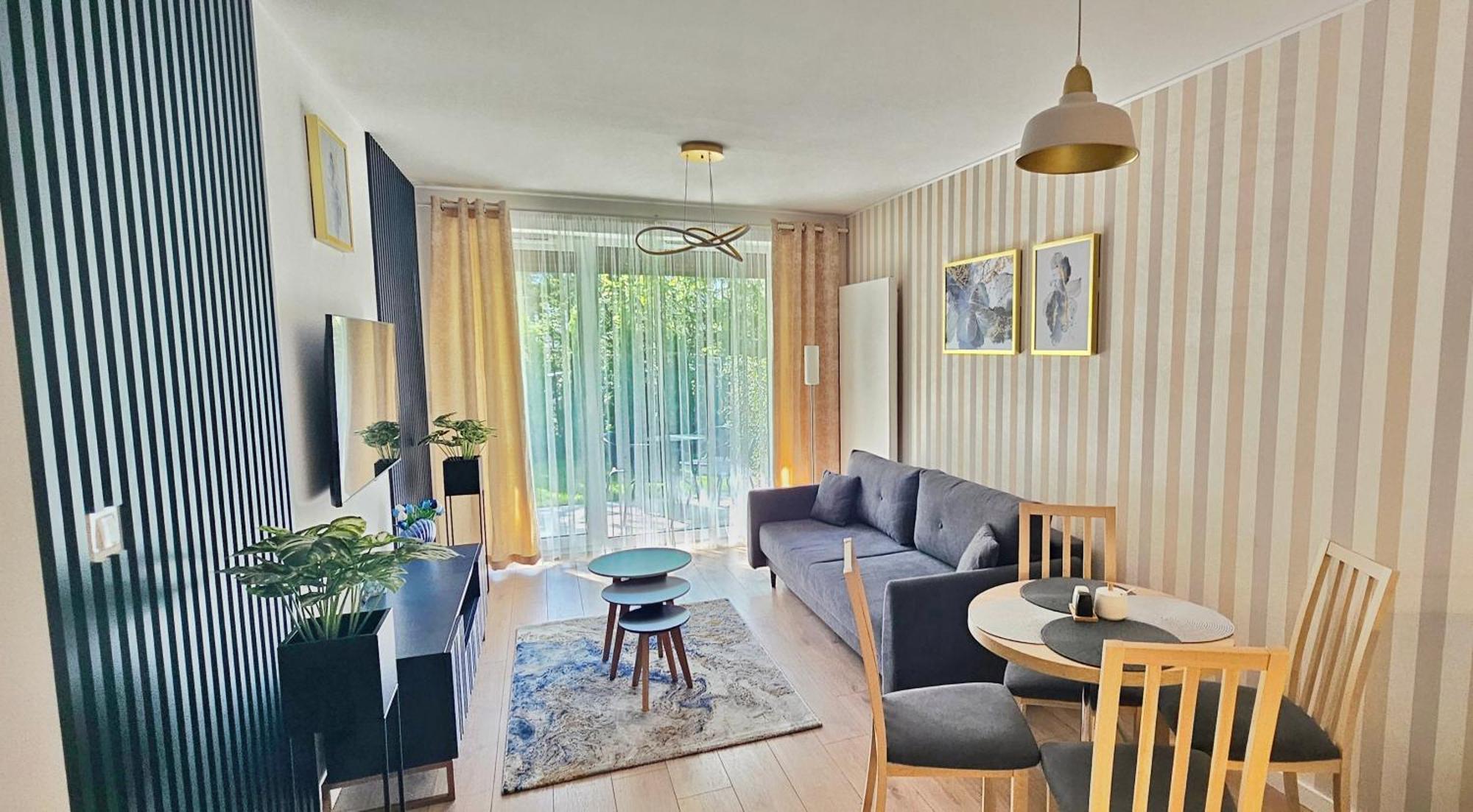 Apartament Whiteblue Kolobrzeg Z Duzym Ogrodkiem - 100 M Od Plazy! Whiteblue Kolberg Apartment Mit Grossem Garten - 100 M Vom Strand Entfernt! Whiteblue Kolobrzeg Apartman S Velkou Zahradou - 100 M Od Plaze! Dış mekan fotoğraf