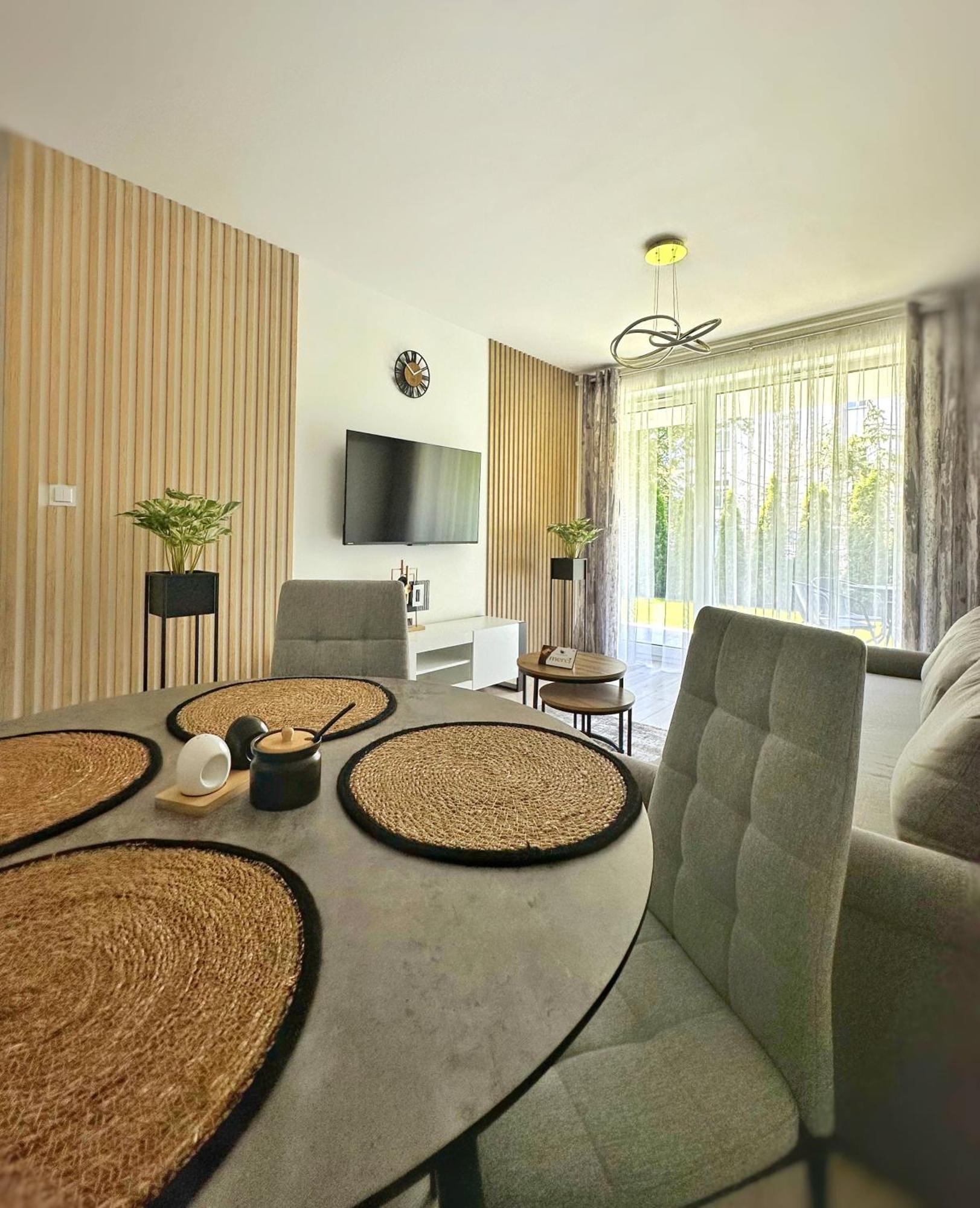 Apartament Whiteblue Kolobrzeg Z Duzym Ogrodkiem - 100 M Od Plazy! Whiteblue Kolberg Apartment Mit Grossem Garten - 100 M Vom Strand Entfernt! Whiteblue Kolobrzeg Apartman S Velkou Zahradou - 100 M Od Plaze! Dış mekan fotoğraf